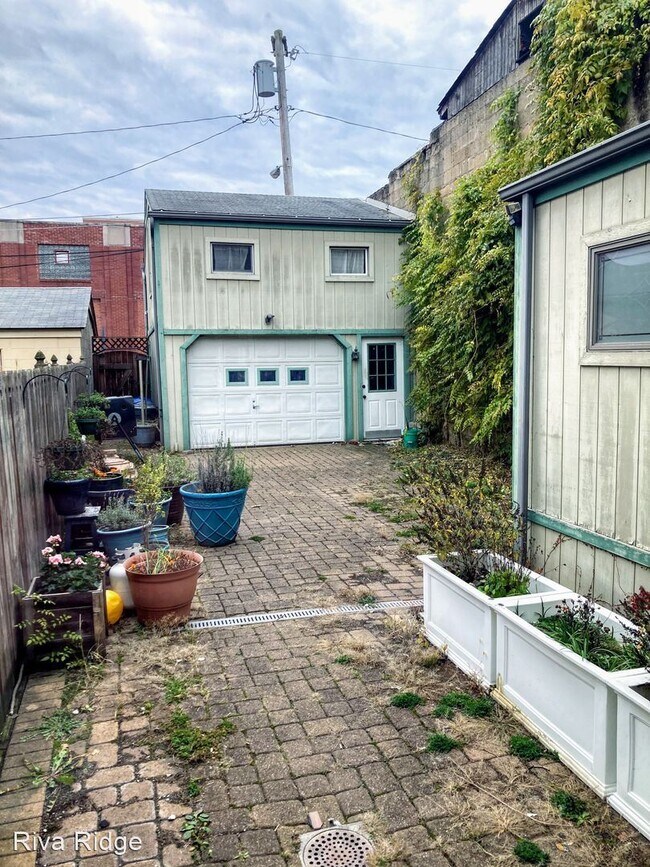 Foto del edificio - 4 br, 2 bath House - 2218 Jane Street