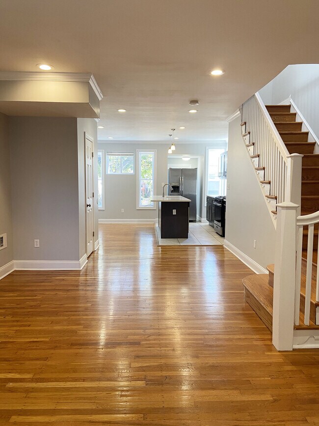 Building Photo - 5843 N Fairhill St