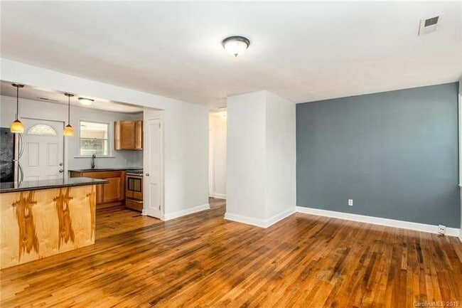 Building Photo - 1429 Winston Dr