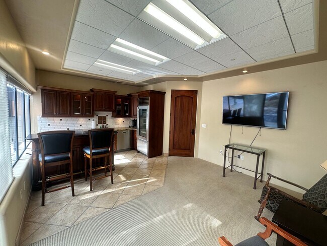 Foto del edificio - Large 1 bed / 1 bath Condo on North End of Town