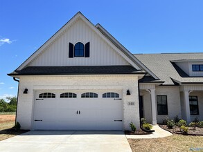 Building Photo - 440 Tillane Pk Cir