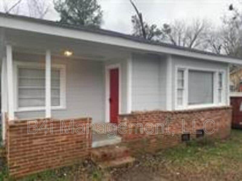 Primary Photo - 205 Porter St SW