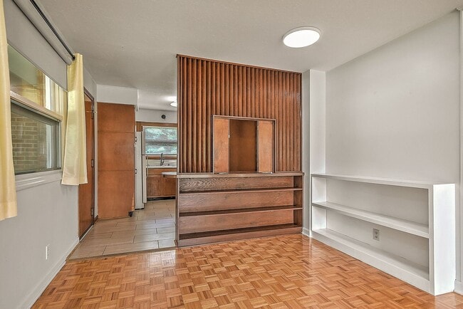 Building Photo - 1808 Sherwood Pl