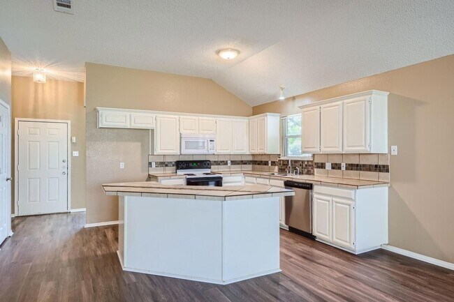 Foto del edificio - 409 Kelley Ct