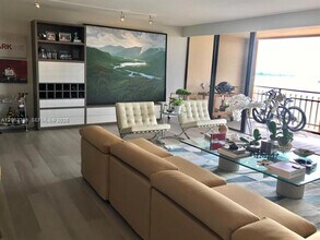 Building Photo - 11113 Biscayne Blvd