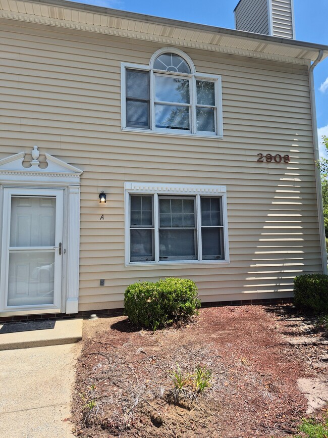 Building Photo - 2909 Cedar Creek Rd