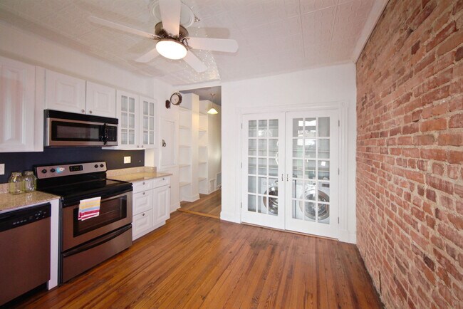 Foto del edificio - Beautiful 2 BR Townhouse in Atlas District