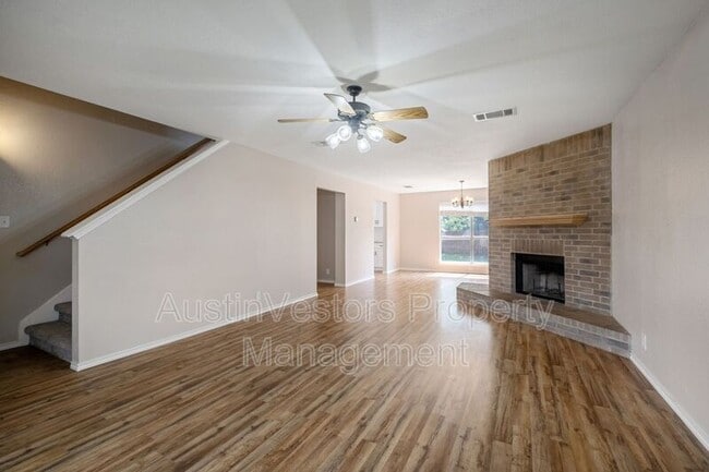 Foto del edificio - 16409 Port Hood Dr