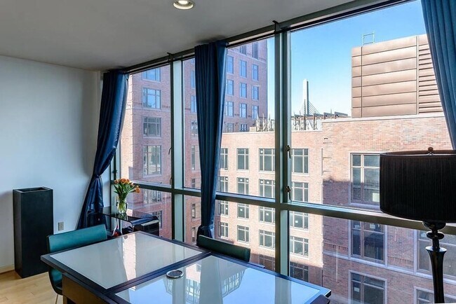 Foto del edificio - 234 Causeway St