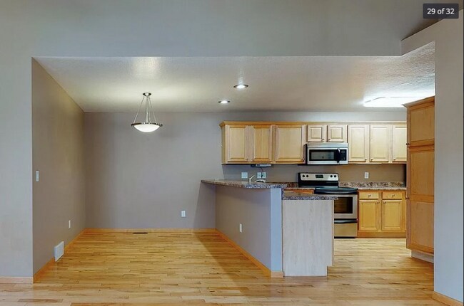 Foto del edificio - 635 Broderick Dr NE