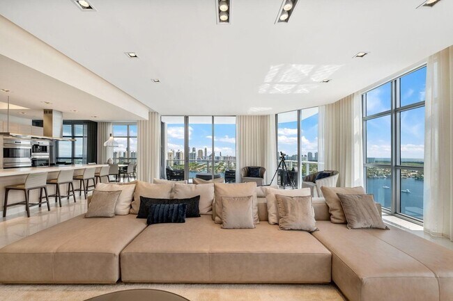 Foto del edificio - 17301 Biscayne Blvd