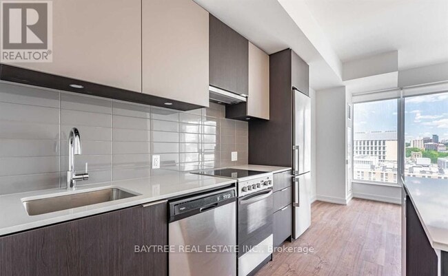 Building Photo - 203 College St