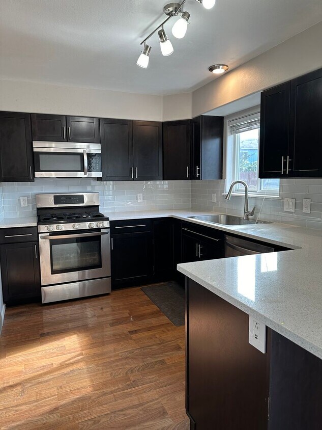 Primary Photo - The Perfect Family Home! Large Yard, Deck ...