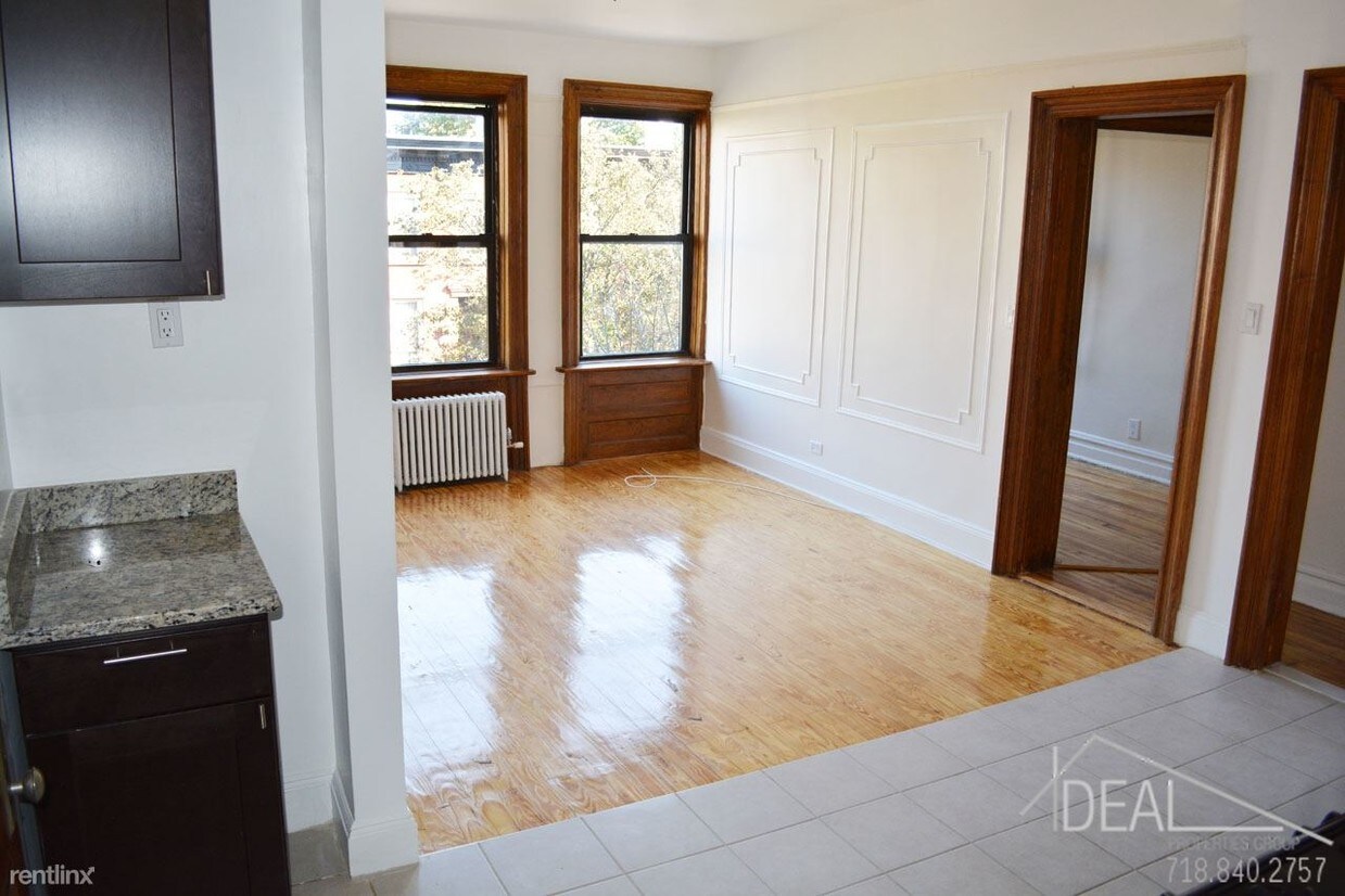 Primary Photo - 295 14th St