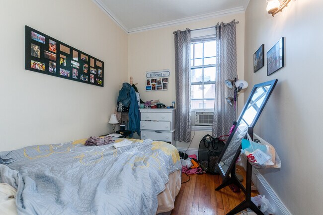 Building Photo - 5 Fairfield St