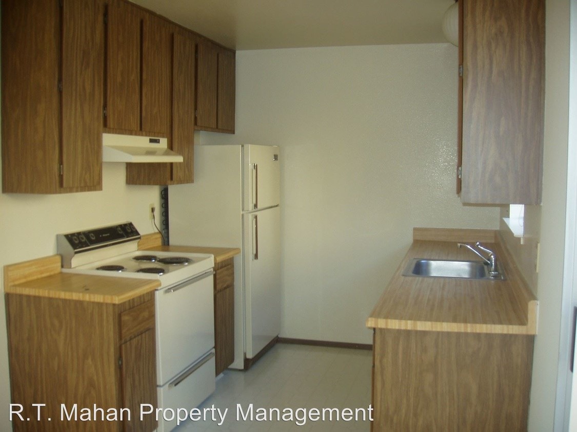 Building Photo - 211-237 Brosnan Ct