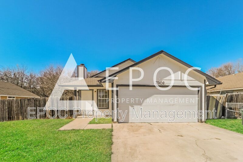 Foto principal - 2101 Dickens Dr