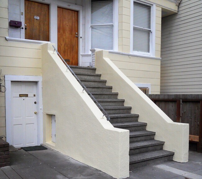 Vista frontal - 39 Cook St