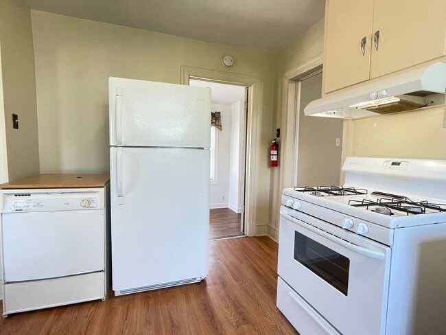 Building Photo - Lawrenceville Home with Lots of Charm and Space