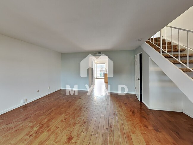 Building Photo - 2161 Cottage Way