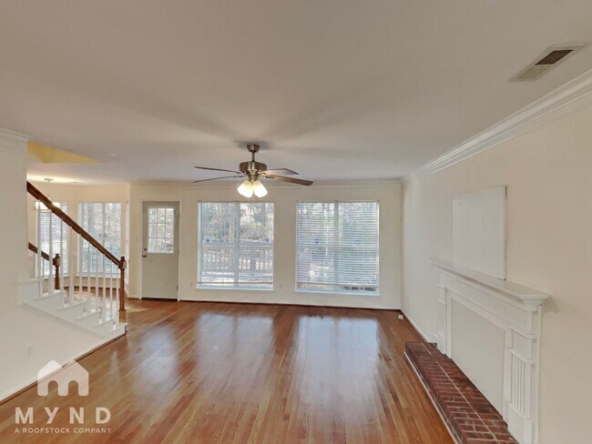 Foto del edificio - 10002 Gardendale Ct