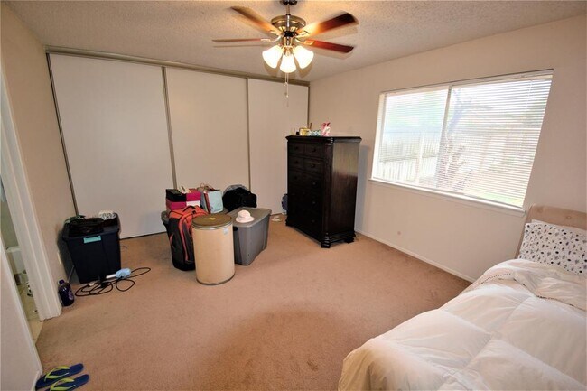 Foto del edificio - 23302 Summer Pine Dr