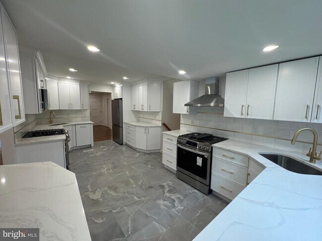 Foto del edificio - 355 Cherry Hill Blvd