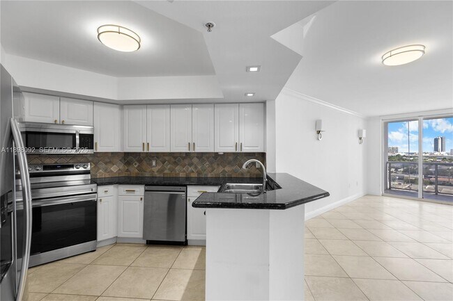 Foto del edificio - 1800 Sunset Harbour Dr