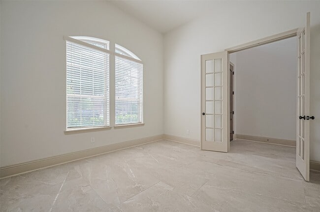 Building Photo - 2112 Arrowood Glen Dr