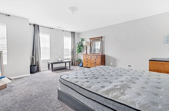 Foto del edificio - 5077 Stonewood Pines Dr
