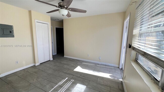 Foto del edificio - 706 SW 4th Terrace