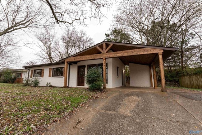 Building Photo - 112 Wilkenson Dr NE