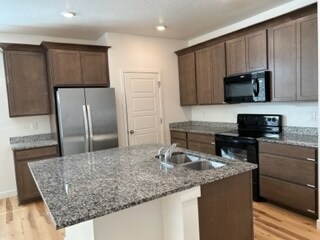 Foto del edificio - 209 E Glenwood Ct