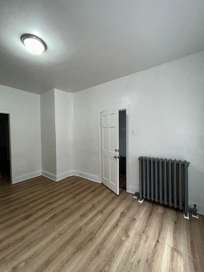 Building Photo - 454 W Hanover St