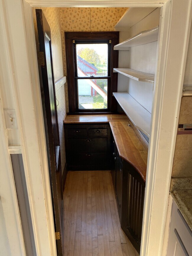 Pantry - 3725 S Pine Ave