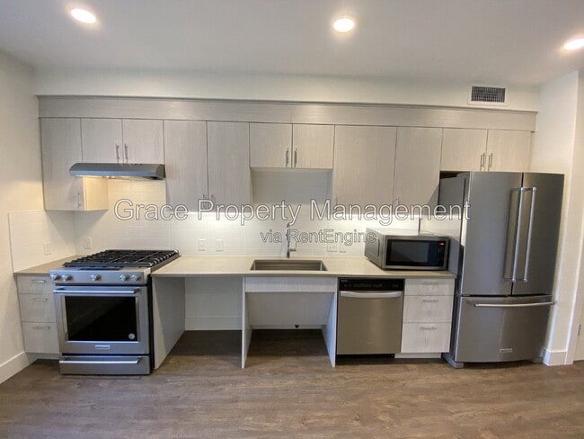 Building Photo - 431 E Bayaud Ave
