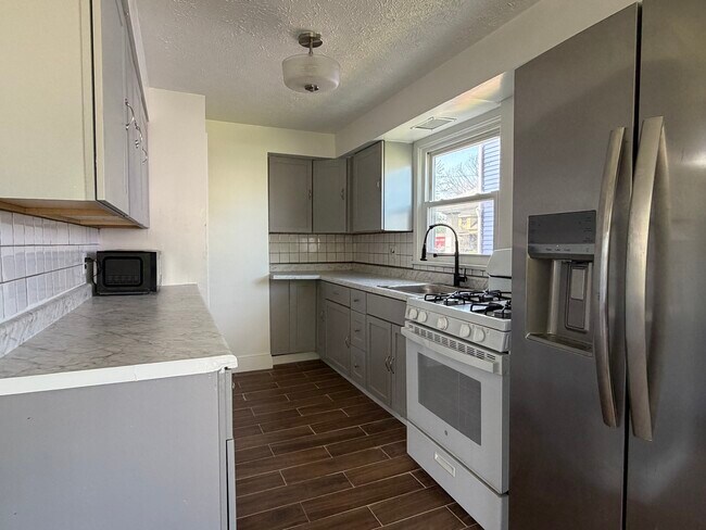 Foto del edificio - 336 W 29th St