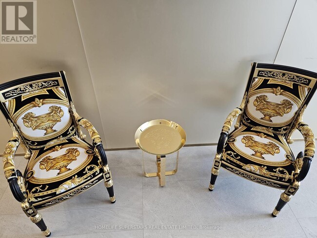 Building Photo - 319 Jarvis St