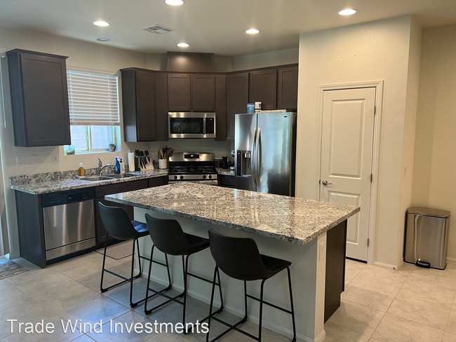 Building Photo - 4 br, 2.5 bath House - 89 PALM PARK COURT