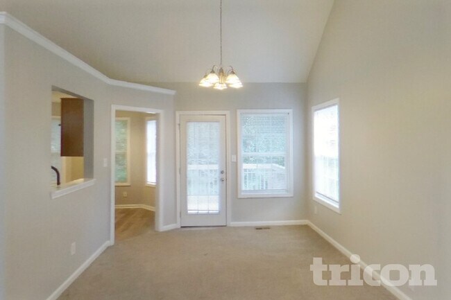 Foto del edificio - 7222 Brittany Way