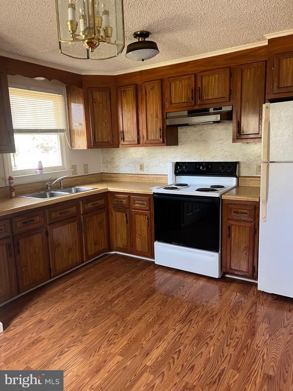 Foto del edificio - 183 N Almond St