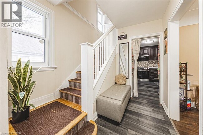 Photo du bâtiment - 5 W 3rd St