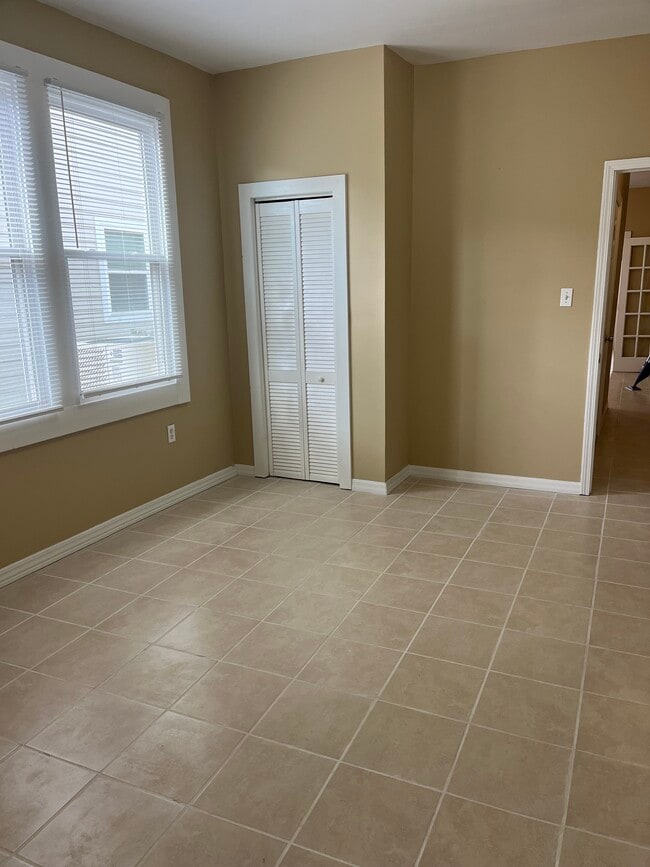 Building Photo - 5643 Charles Pl