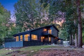 Building Photo - 745 Sagamore Dr