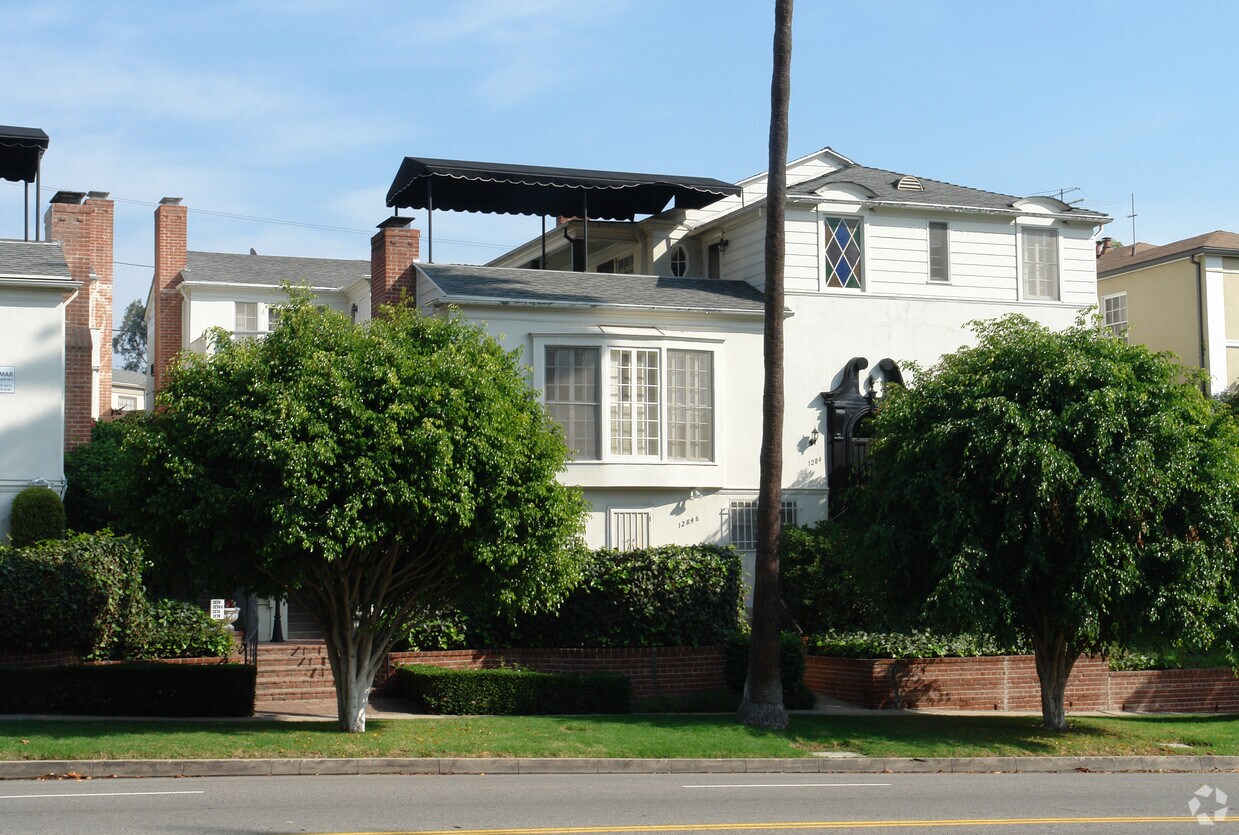 Primary Photo - 1280 S Beverly Glen Blvd
