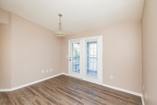 Foto del edificio - 16210 Harbour Vista Cir