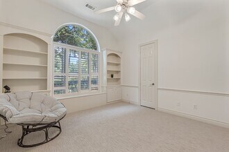 Building Photo - 8615 Haven Woods Way