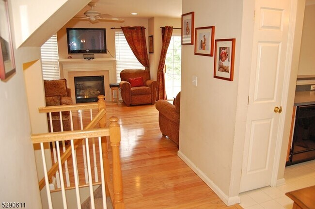 Foto del edificio - 906 Wendover Ct