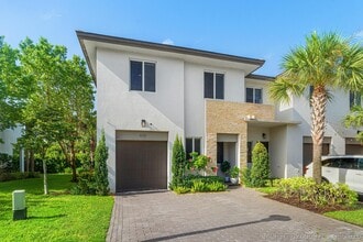 Building Photo - 610 Pioneer Way