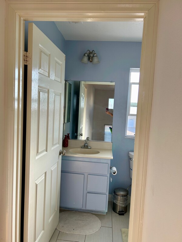 Foto del edificio - 2193 N Nestor Ave